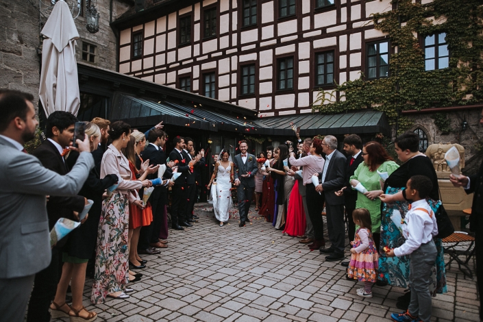 Fotografie Gunzenhausen, Ansbach, Hochzeitsfotografie, Paarshooting, Hochzeit Burg Colmberg, International Wedding, Wedding Frankonia, Fotografie Ansbach, Nürnberg